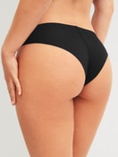 Le mannequin Femme porte le/la Slip brésilien sans couture en Modal de couleur Noir, Unicolore, de la série Natural Skin de CALIDA, Vue arrière