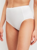 Damen-Model trägt Slip, high waist, 3er-Pack aus Polyamid in Braun, Einfarbig aus Serie Eco Sense Special von CALIDA, Zusatzbild