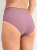 Damen-Model trägt Slip, high waist aus Polyamid in Rosa, Einfarbig aus Serie Eco Sense Special von CALIDA, Rückansicht