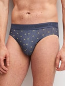 La modella / Il modello Uomo indossa Slip, high waist in Cotone di colore Grigio, Modello, della serie EDITION 85 di CALIDA, Vista frontale