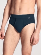 Classic brief with fly admiral