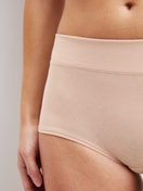Damen-Model trägt Panty, regular cut aus Baumwolle in Rosa, Einfarbig aus Serie Elastic von CALIDA, Detail