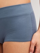 Le mannequin Femme porte le/la Panty taille haute en Coton de couleur Gris, Unicolore, de la série Elastic de CALIDA, Détail