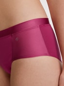 Damen-Model trägt Panty, low cut aus Baumwolle in Rosa, Einfarbig aus Serie Cate von CALIDA, Detail