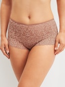 Le mannequin Femme porte le/la Panty taille haute en Coton de couleur Marron, Dentelle, de la série Natural Comfort Lace de CALIDA, Vue de face