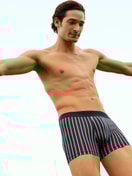 Le mannequin Homme porte le/la Boxer brief en Coton de couleur Orange, À motifs, de la série Grafic Cotton de CALIDA, Vue de face