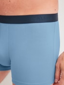 Le mannequin Homme porte le/la Boxer brief, pack de 3 en Coton de couleur Bleu, , de la série Cotton Special de CALIDA, Détail