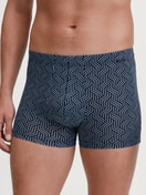Le mannequin Homme porte le/la Boxer brief en TENCEL™ de couleur Bleu, À motifs, de la série Focus Trend de CALIDA, Vue de face