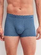 Le mannequin Homme porte le/la Boxer brief en Lyocell de couleur Bleu, À motifs, de la série Focus Trend de CALIDA, Vue de face