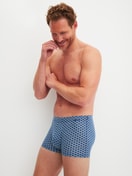 Le mannequin Homme porte le/la Boxer brief en Lyocell de couleur Bleu, À motifs, de la série Focus Trend de CALIDA, Tenue
