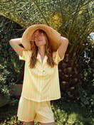 Le mannequin Femme porte le/la Short de pyjama en 100% coton de couleur Jaune, Unicolore, de la série Favourites Ocean de CALIDA, Image supplémentaire