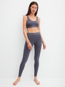 Women model is wearing Leggings made of Cotton in Grey, Unicoloured from the Elastic series by CALIDA, Outfit