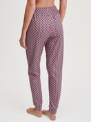 Le mannequin Femme porte le/la Bas de pyjama avec poignets en 100% coton de couleur Rose, Floral, de la série Favourites Botanic de CALIDA, Vue arrière