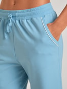 Pantaloni con tasche laterali