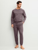 Le mannequin Homme porte le/la Bas de pyjama avec poignets en Modal de couleur Marron, Unicolore, de la série DSW Balancing de CALIDA, Tenue