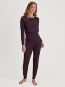 Le mannequin Femme porte le/la Bas de pyjama avec poignets en Modal de couleur Marron, Unicolore, de la série DSW Balancing de CALIDA, Tenue