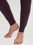 Le mannequin Femme porte le/la Bas de pyjama avec poignets en Modal de couleur Marron, Unicolore, de la série DSW Balancing de CALIDA, Détail