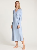 Long-sleeved nightdress