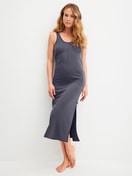 La modella / Il modello Donna indossa Camicia da notte, lunghezza 125 cm in Modal di colore Blu, Tinta unita, della serie Natural Loungewear di CALIDA, Vista frontale