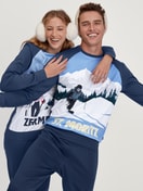 Men model is wearing Pyjama with cuff made of 100% Cotton in Blue, Motif from the Relax Ski Resort series by CALIDA, Additional Image