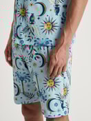 Pyjama court, boutonné de haut en bas