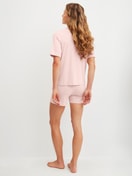 Le mannequin Femme porte le/la Pyjama court en Modal de couleur Rose, Unicolore, de la série Balancing Dreams de CALIDA, Vue arrière