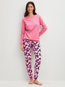 Women model is wearing Pyjama with cuff made of 100% Cotton in Pink, Floral from the Autumn Dreams series by CALIDA, Front view