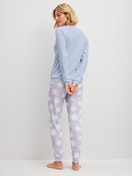 La modella / Il modello Donna indossa Pigiama con polsini in 100% cotone di colore Blu, Modello, della serie EDITION 85 di CALIDA, Vista posteriore