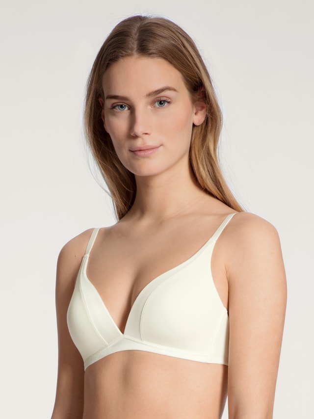 Soft bra without underwire