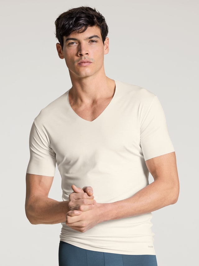 T-Shirt mit Clean Cut, V-Neck, Cradle to Cradle Certified®