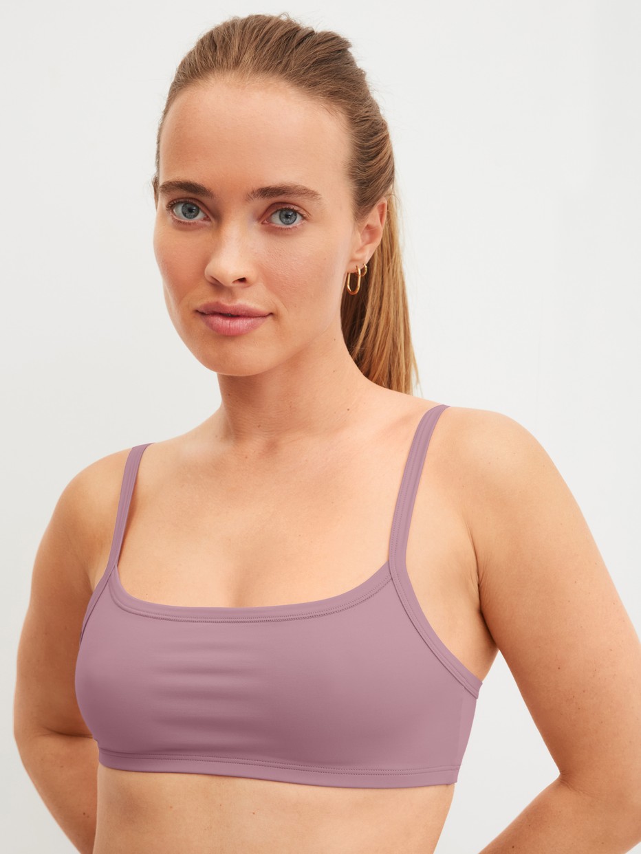 Damen-Model trägt Bustier aus Polyamid in Rosa, Einfarbig aus Serie Eco Sense Special von CALIDA, Vorderansicht