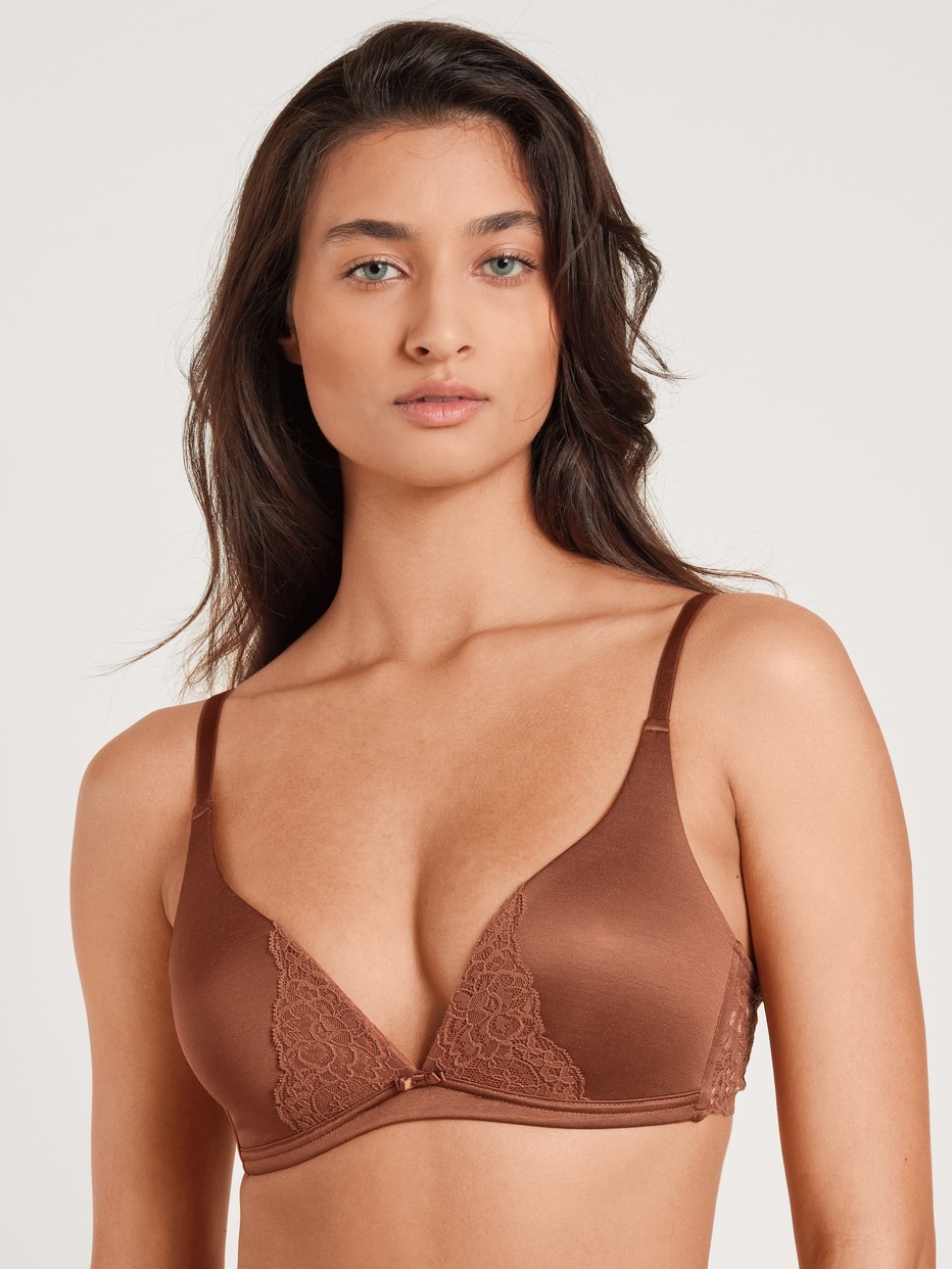 Triangle bra without underwire