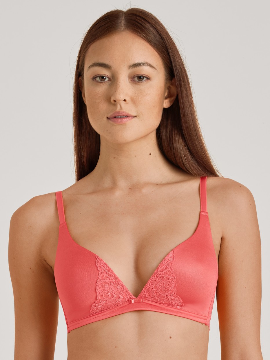 Triangle bra without underwire