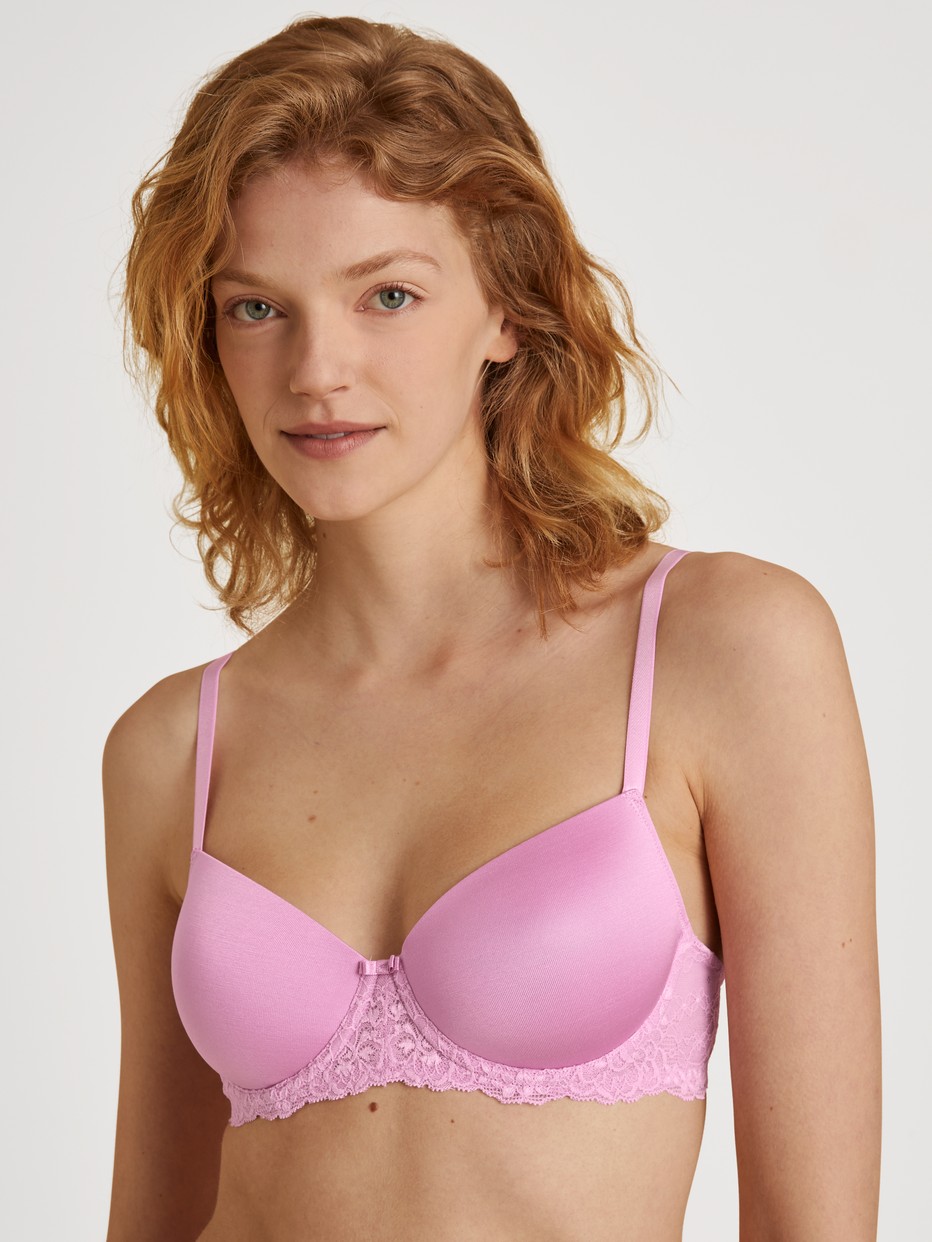 Underwired T-shirt bra with padding