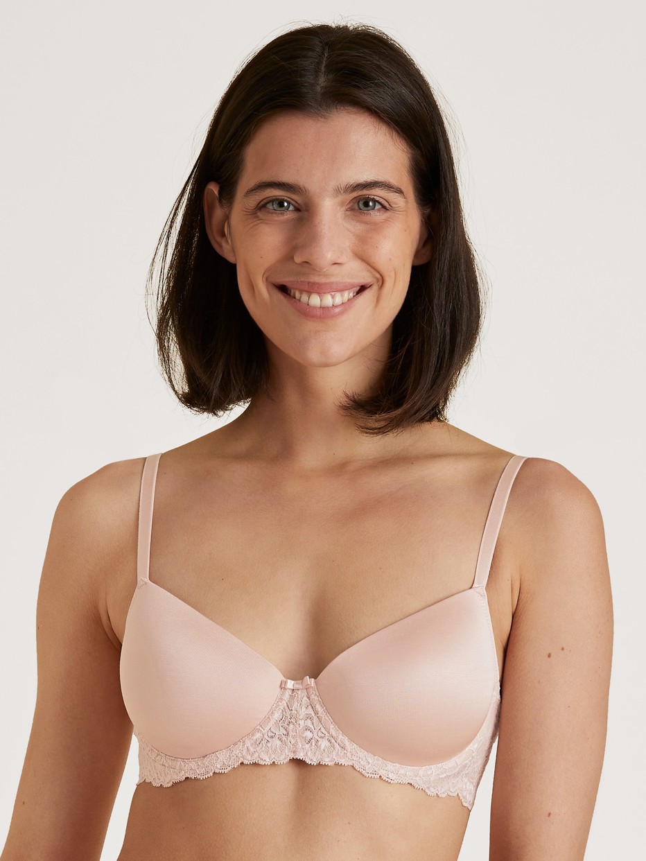 Underwired T-shirt bra with padding