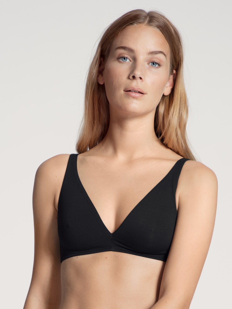 Soft bra without underwire