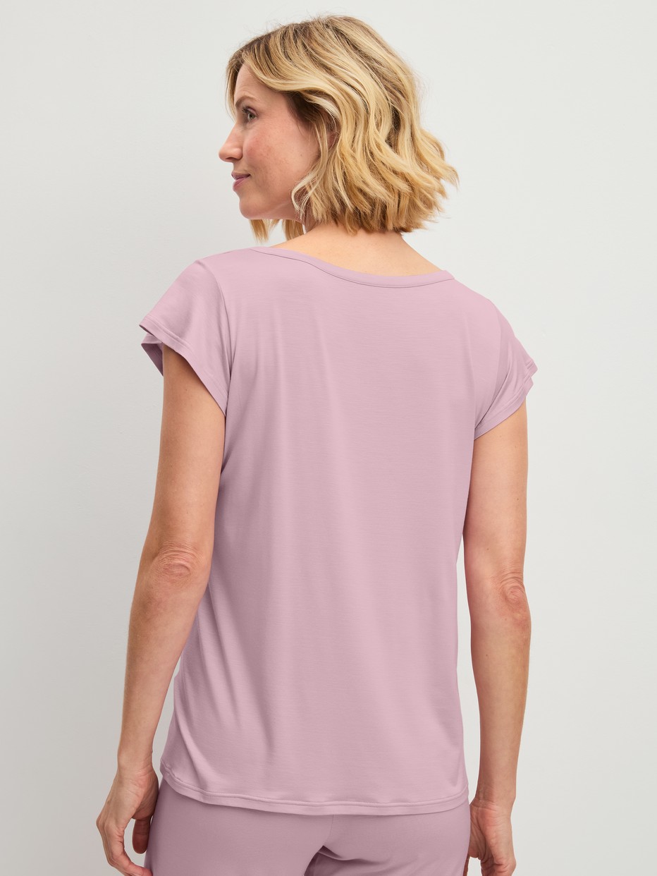 Women model is wearing Shirt short sleeve made of Modal in Purple, Unicoloured from the DSW Balancing series by CALIDA, Back view