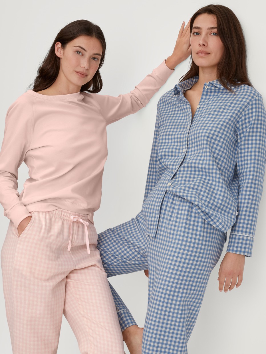 Le mannequin Femme porte le/la T-shirt à manches longues en 100% coton de couleur Rose, Unicolore, de la série Favourites Universe de CALIDA, Image supplémentaire