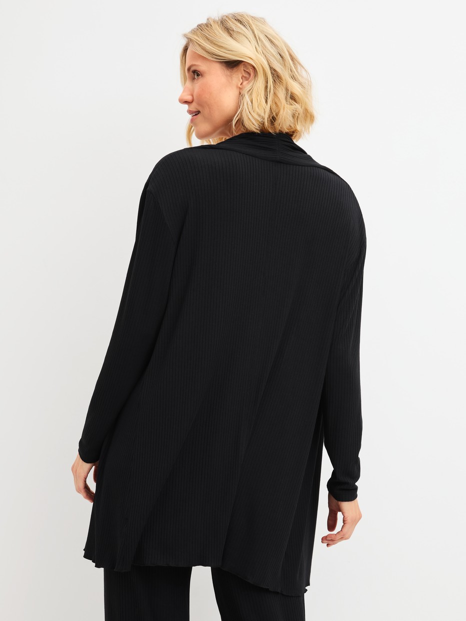 Women model is wearing Kimono made from TENCEL™ Modal made of Modal in Black, Unicoloured from the Feminine Lounge series by CALIDA, Back view