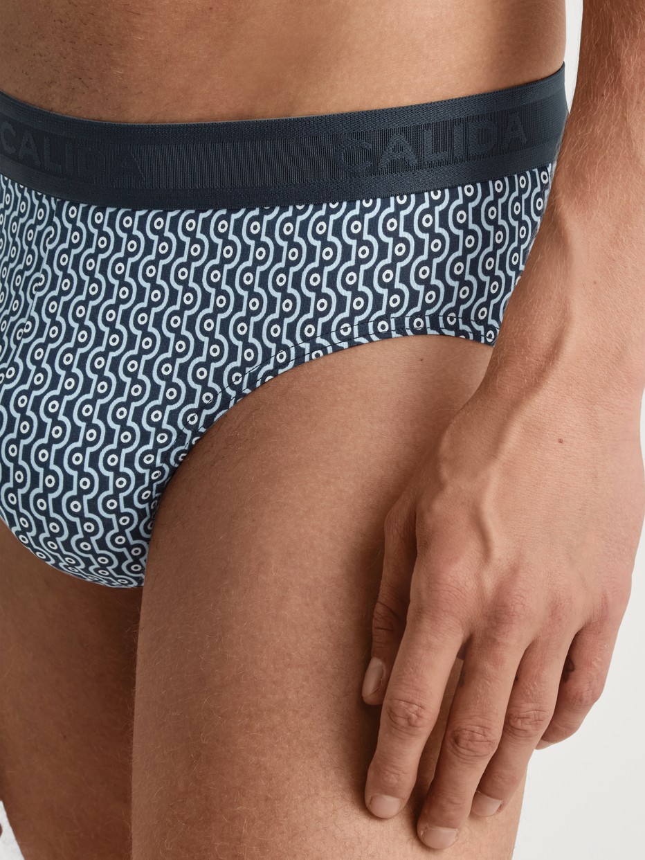 Brief