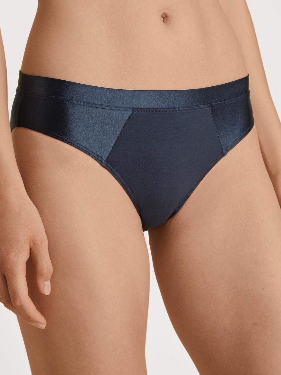 Brief
