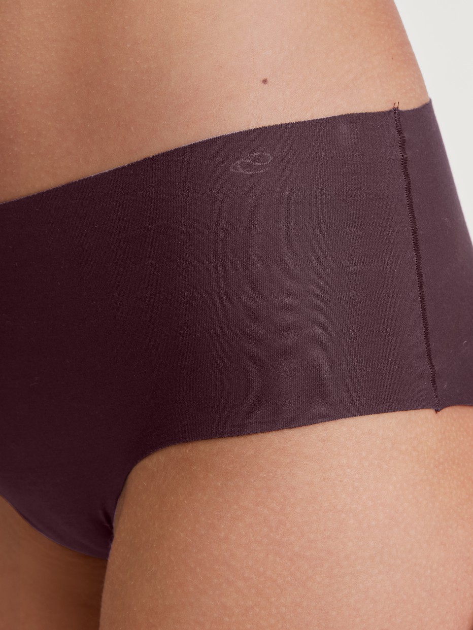 Women model is wearing Panty made of Modal in Red, Unicoloured from the Natural Skin series by CALIDA, Detail