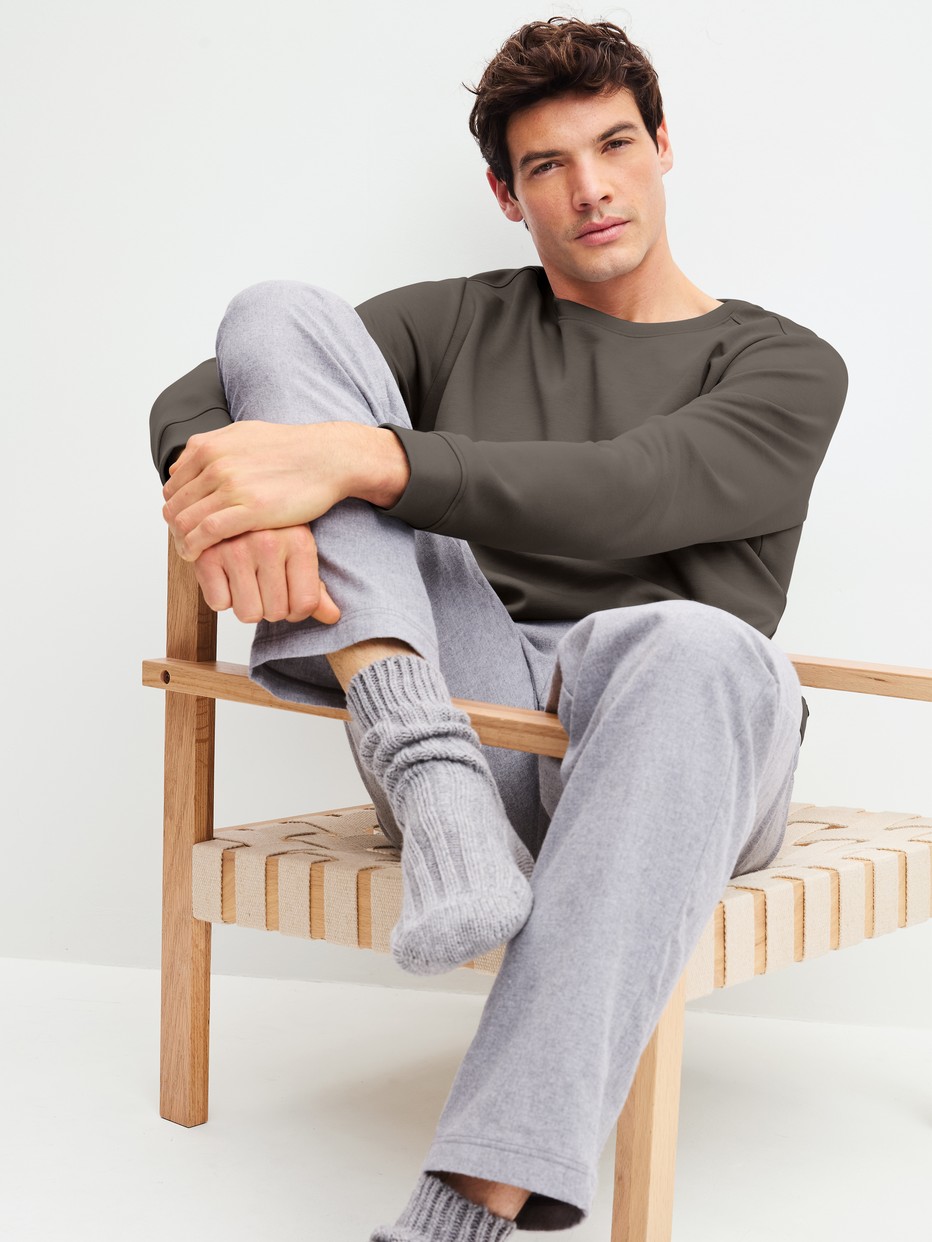 Men model is wearing  made of Flanell in Grey, Patterned from the RMX Flannel Mood series by CALIDA, Additional Image