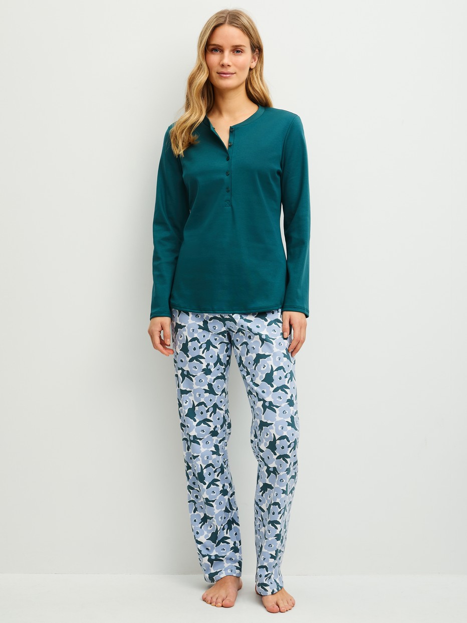 Women model is wearing  made of 100% Cotton in Turquoise, Floral from the Midnight Flowers series by CALIDA, Front view