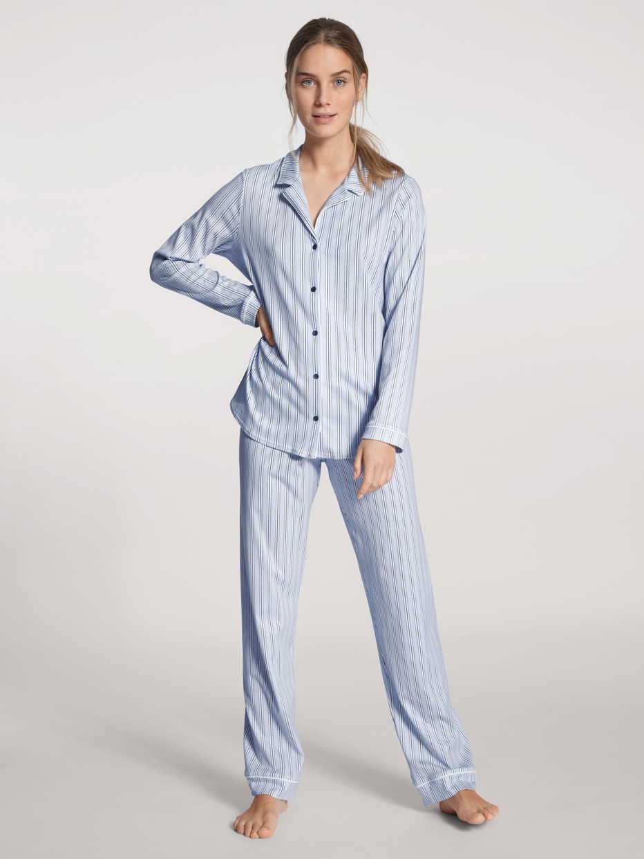 Pyjama buttoned