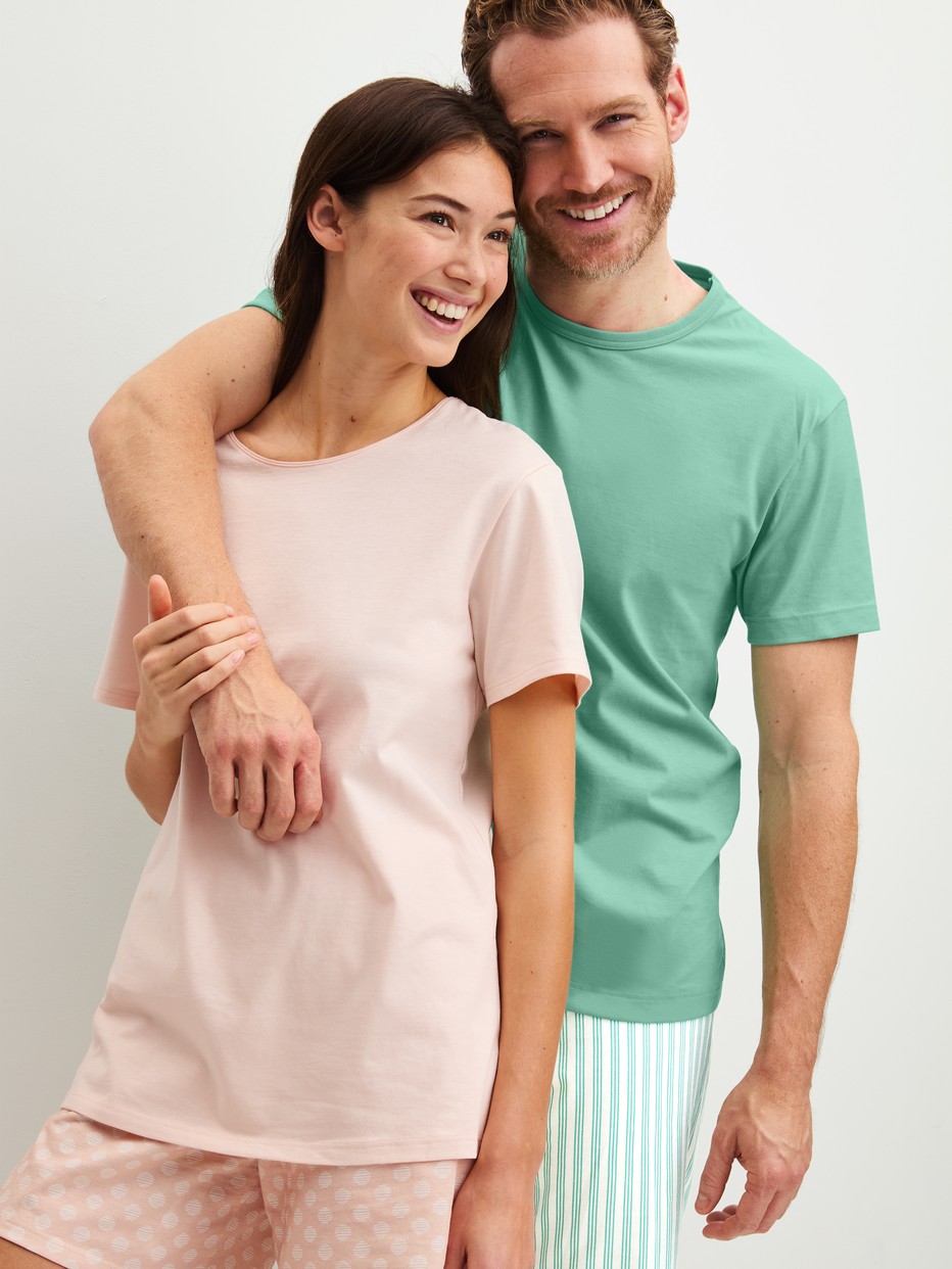 Men model is wearing Short pyjama made of 100% Cotton in Green, Striped from the Relax Easter series by CALIDA, Additional Image