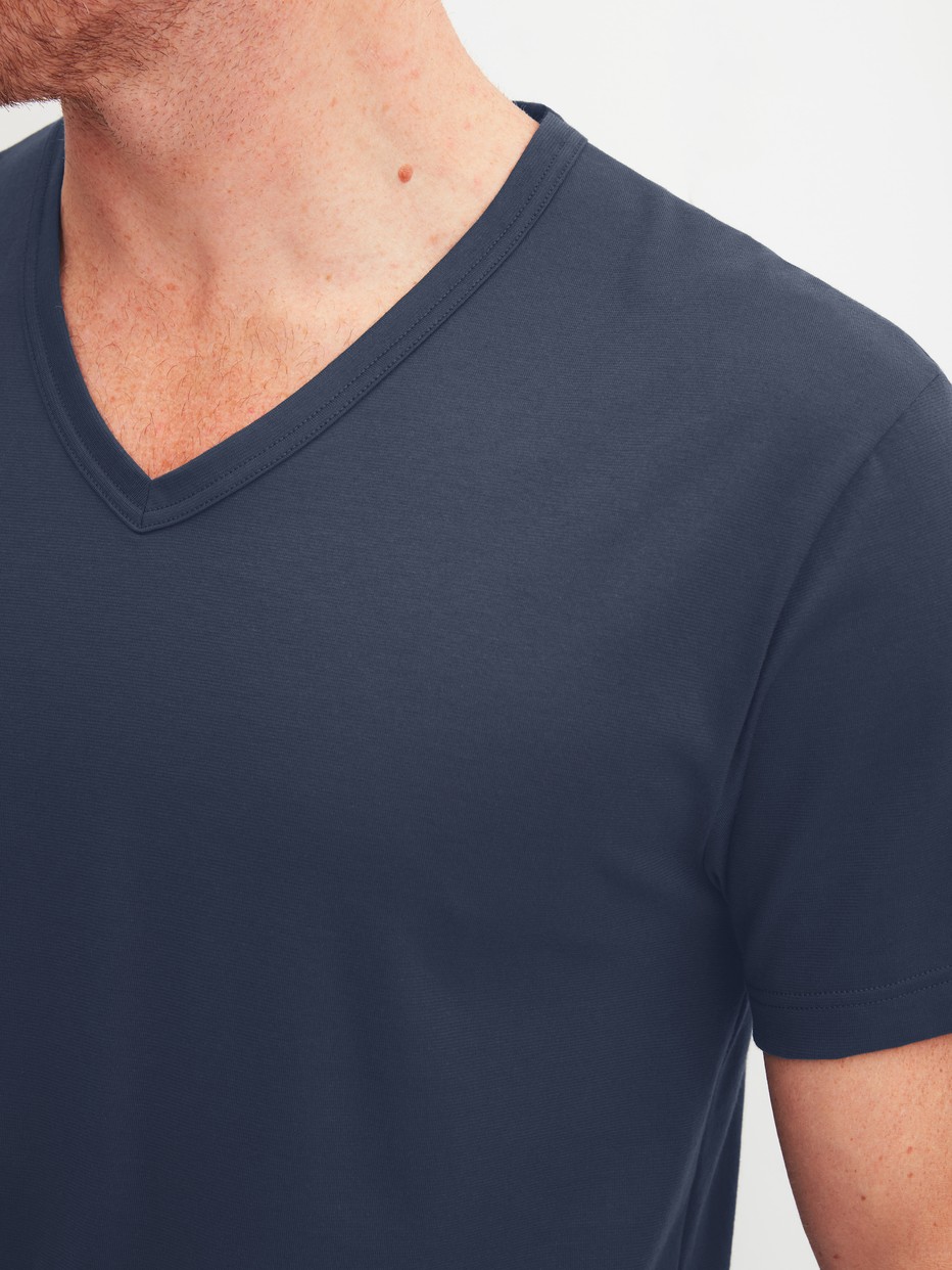 Men model is wearing Short pyjama made of 100% Cotton in Blue, Patterned from the Cotton Special series by CALIDA, Detail