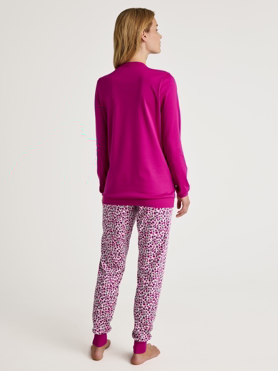 Pyjama with cuff