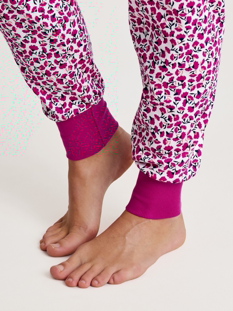 Pyjama with cuff