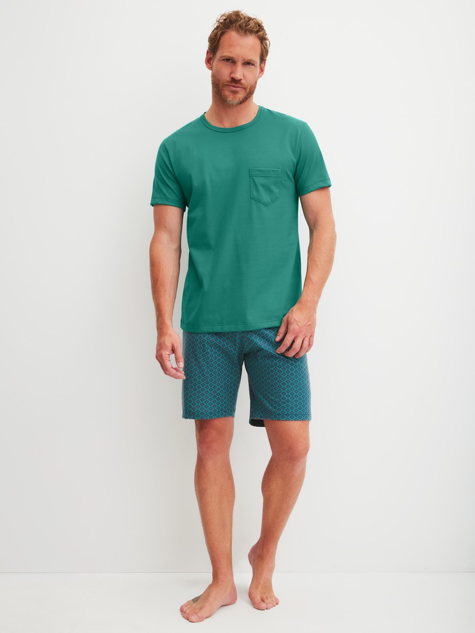 Men model is wearing Short pyjama made of 100% Cotton in Green, Patterned from the Relax Imprint 3 series by CALIDA, Front view